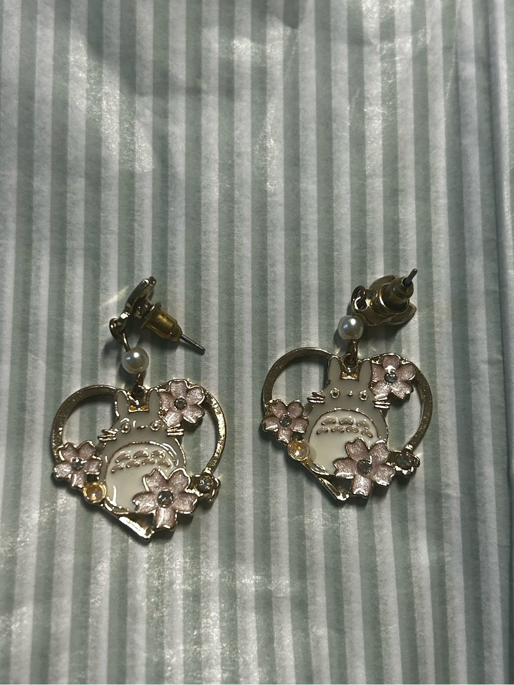 Studio Ghibli x Hot Topic My Neighbor Totoro Sakura Floral Earrings